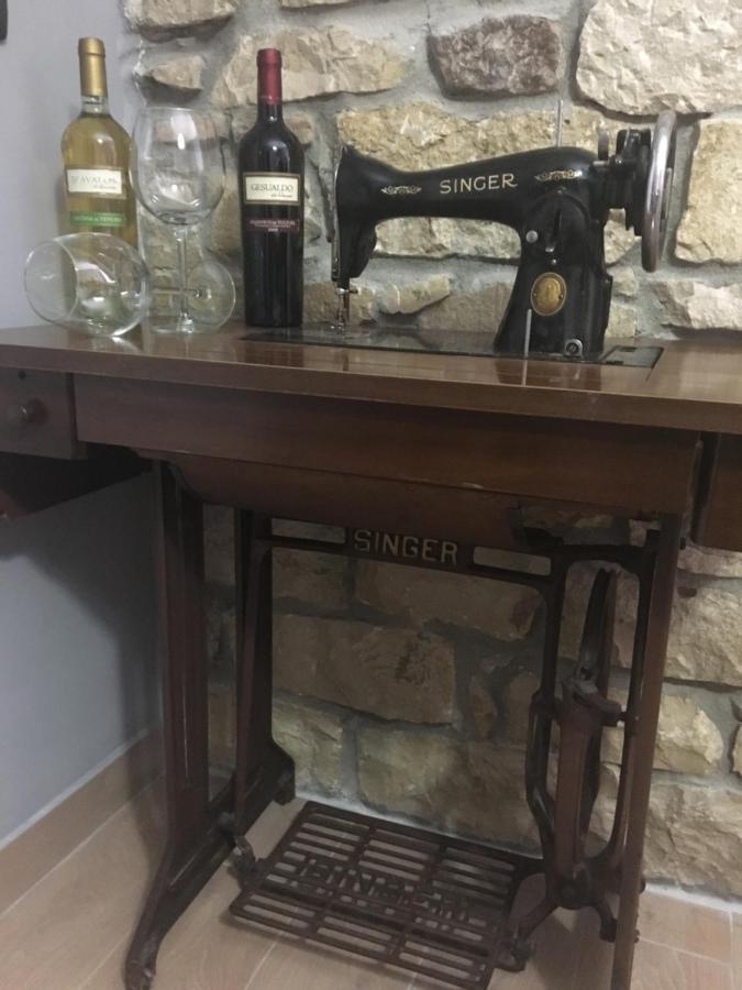 Gesualdo Da Venosa Bed & Breakfast Bagian luar foto